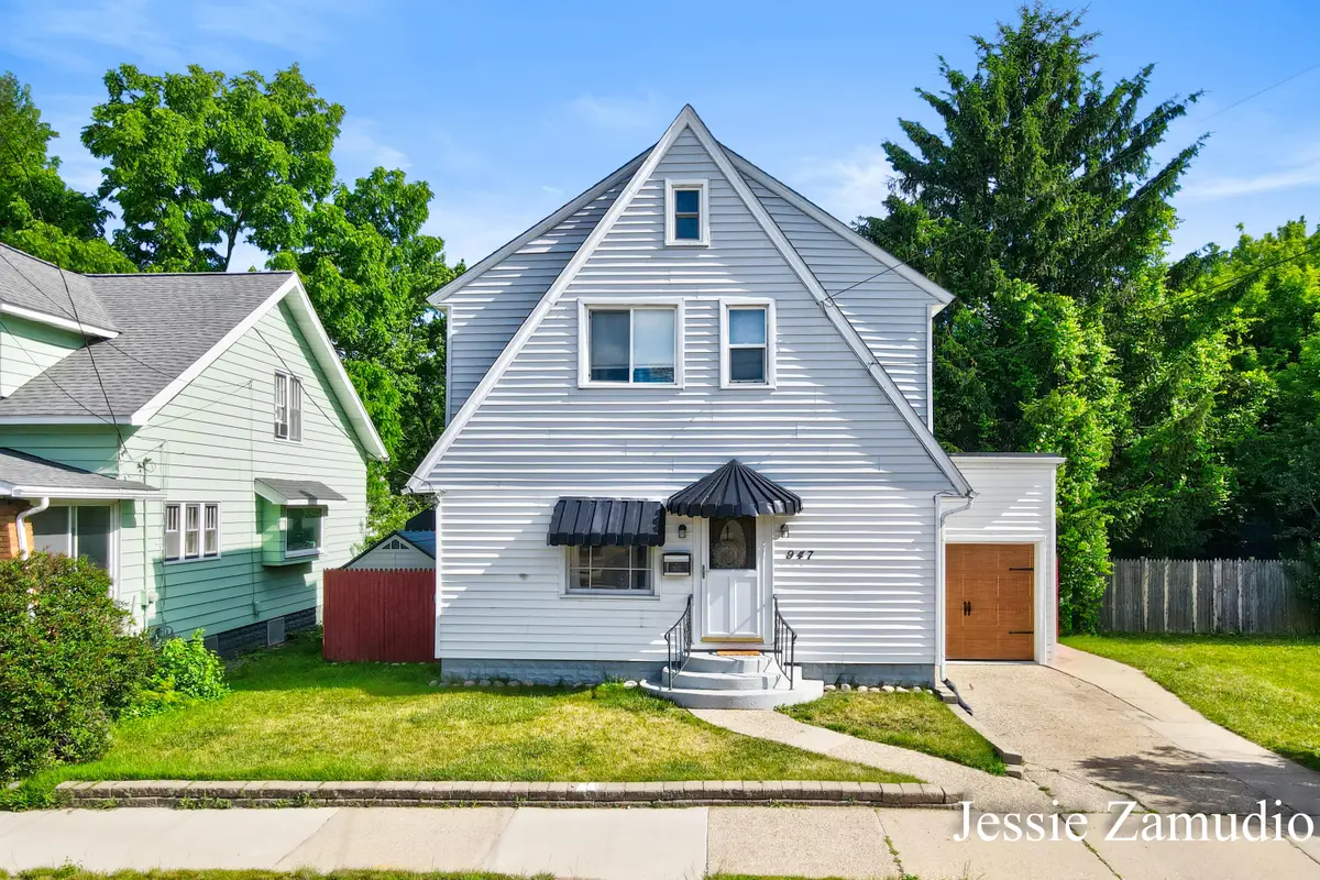 947 Lyon Street Ne, Grand Rapids, MI 49503 - #1