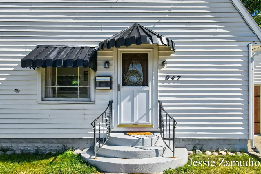 947 Lyon Street Ne, Grand Rapids, MI 49503 - #3