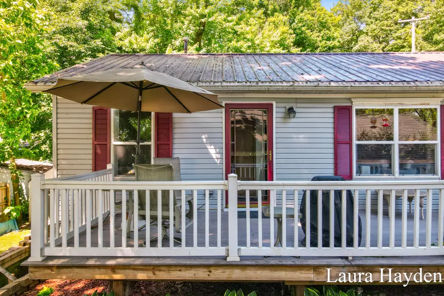 6859 Paradise Park, Saranac, MI 48881 - #2