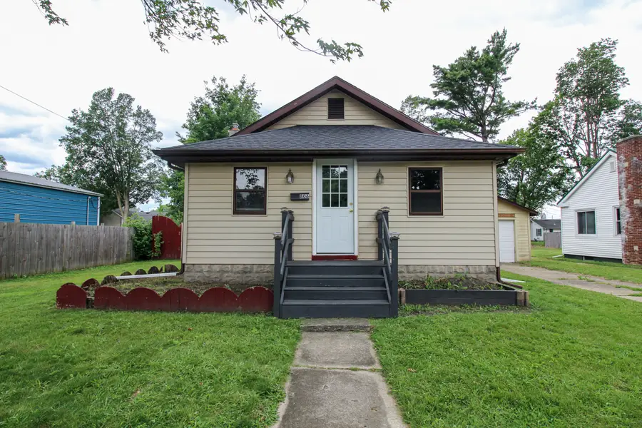 806 West Street, Three Rivers, MI 49093 - #3