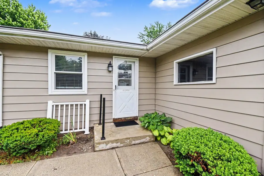 5153 Southglow Court Se, Grand Rapids, MI 49508 - #2