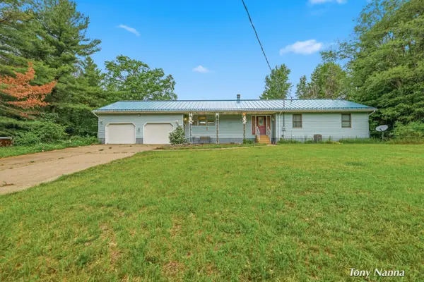 1318 E White Lake Drive, Twin Lake, MI 49457