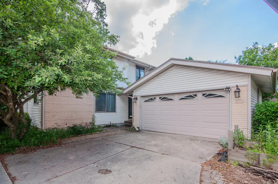 1325 Chartwell Carriage Way S, East Lansing, MI 48823 - #2