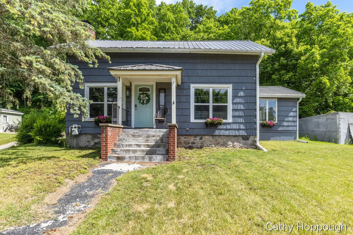 510 E Main Street, Ionia, MI 48846 - #1