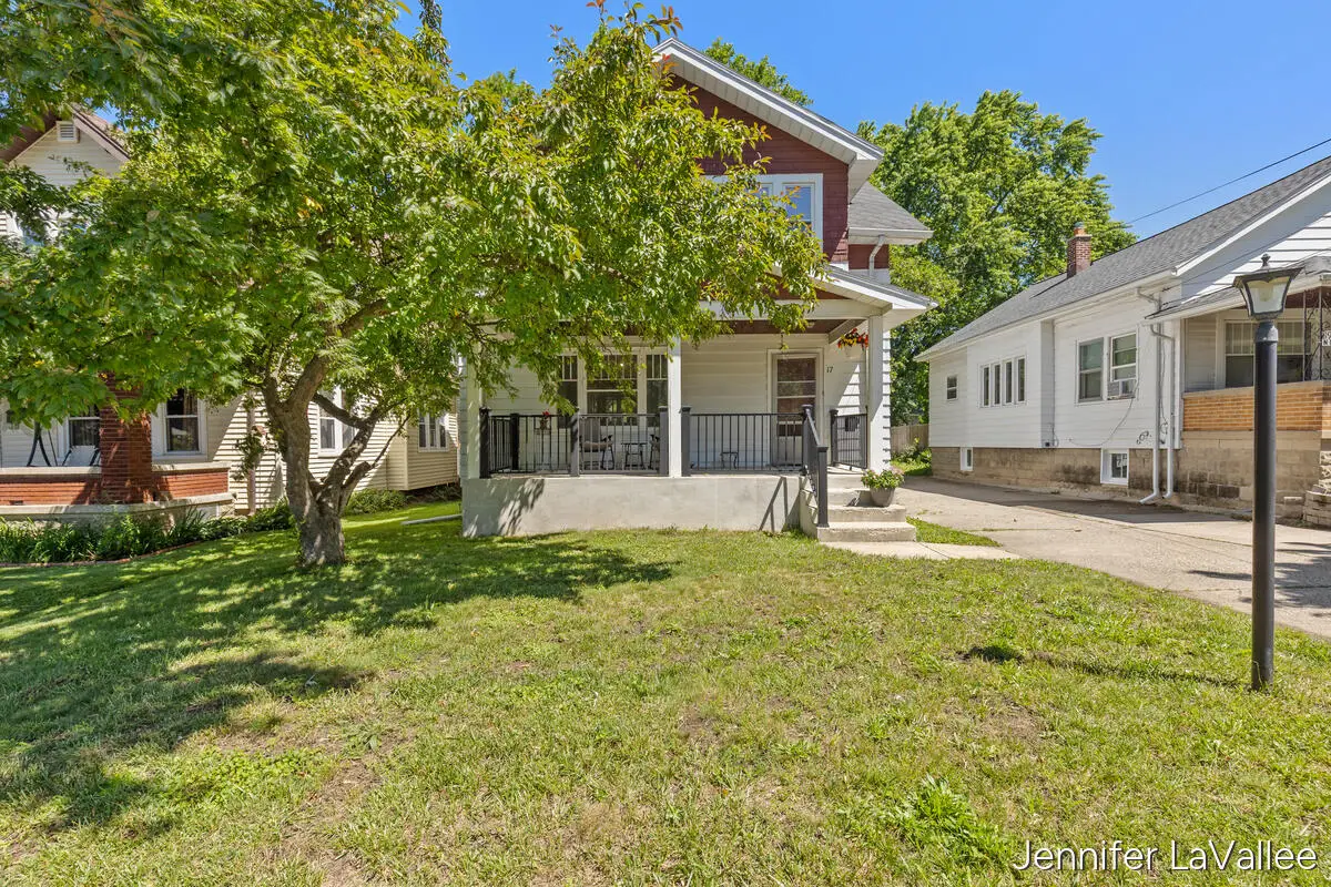 17 Burr Oak Street Ne, Grand Rapids, MI 49505 - #1