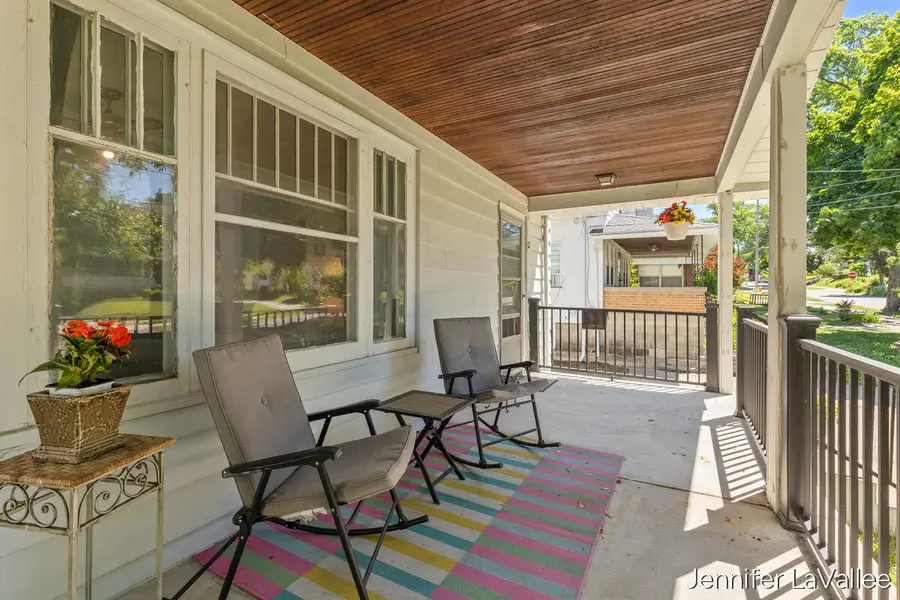 17 Burr Oak Street Ne, Grand Rapids, MI 49505 - #3