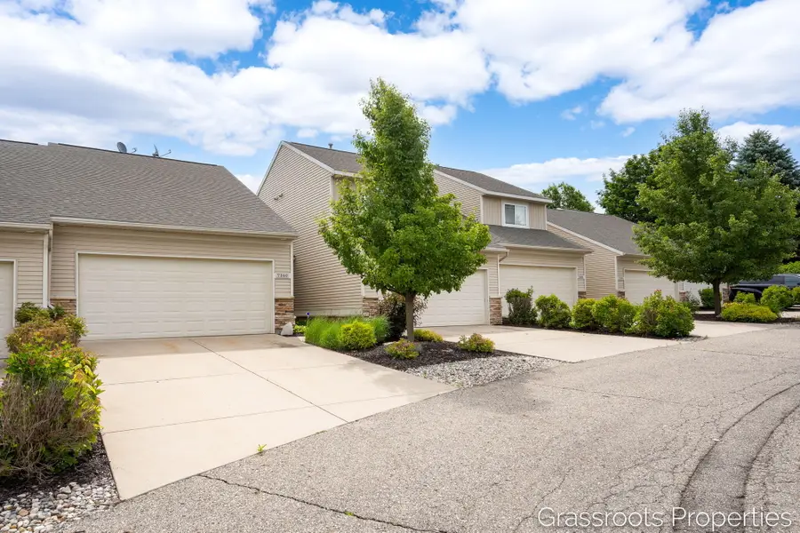 7360 Sierrafield Court Sw, Byron Center, MI 49315 - #2