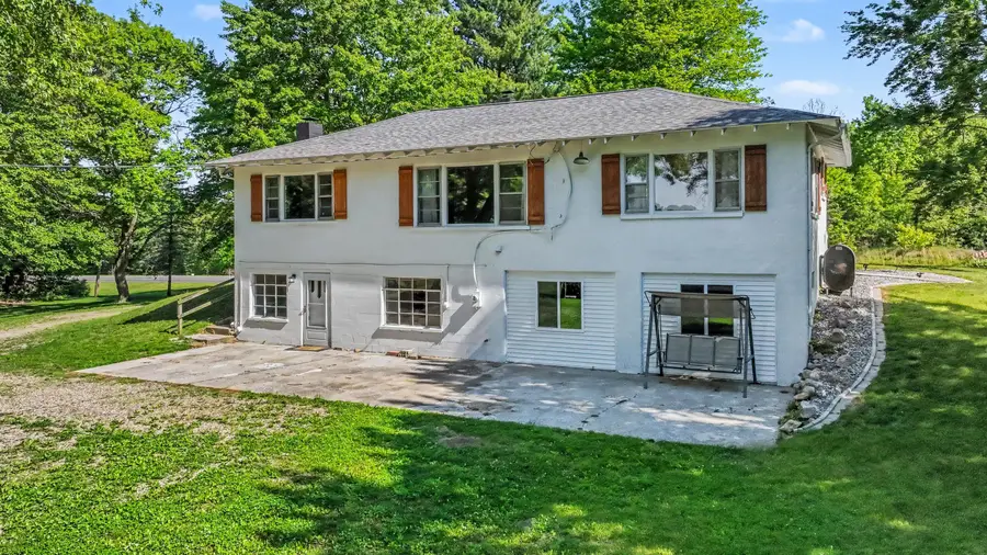 16077 M-216, Three Rivers, MI 49093 - #2