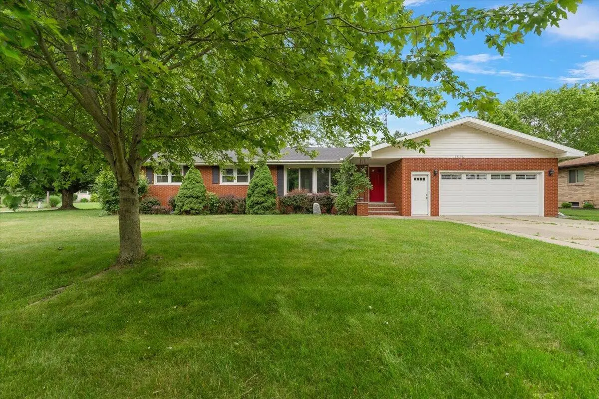 5866 Ponderosa Drive, Stevensville, MI 49127 - #1