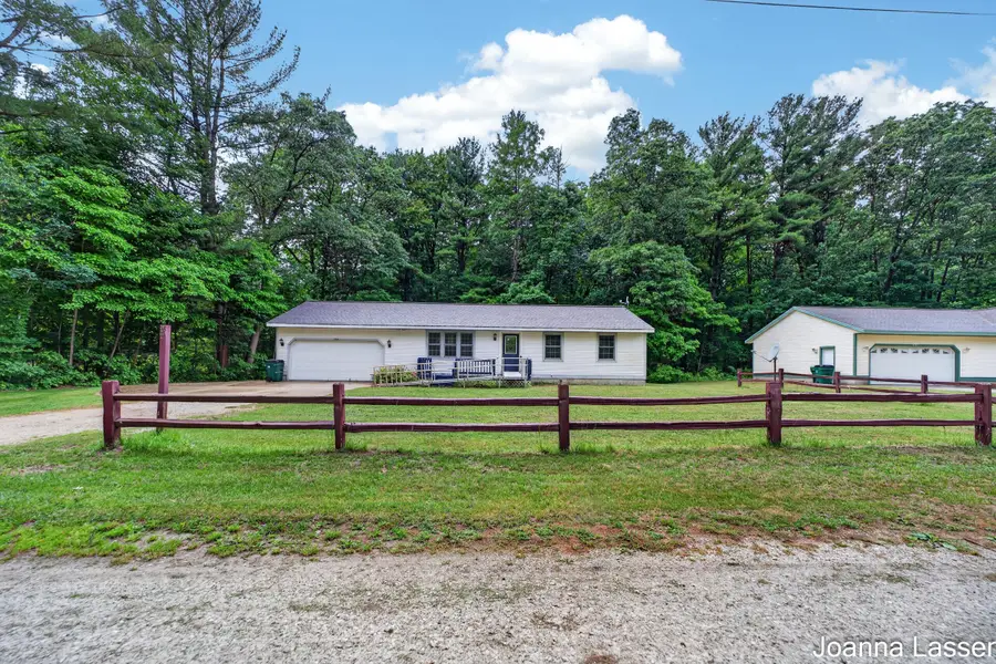 1518 E Mcmillan Road, Muskegon, MI 49445 - #2