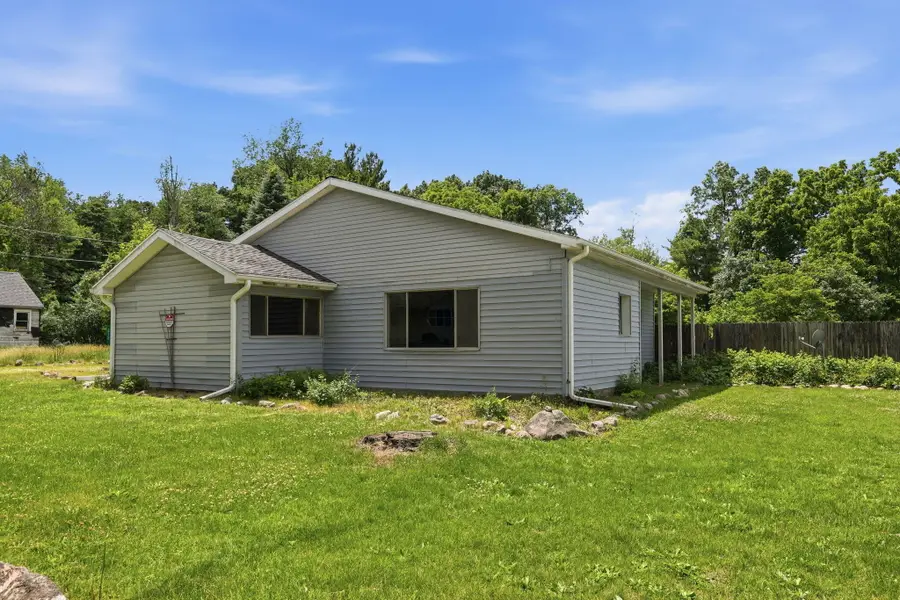 212 Woodland Avenue, Jackson, MI 49203 - #2