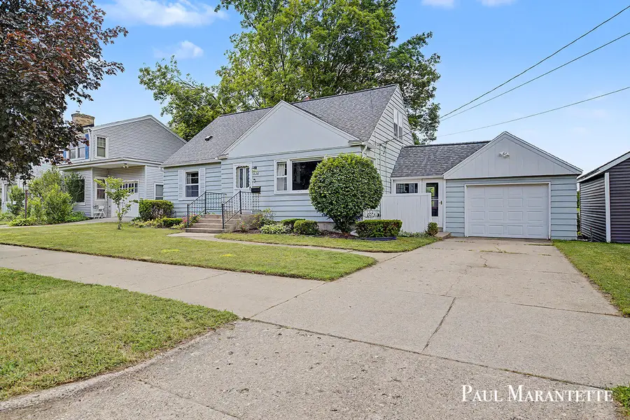 1028 Dorroll Street Ne, Grand Rapids, MI 49505 - #2