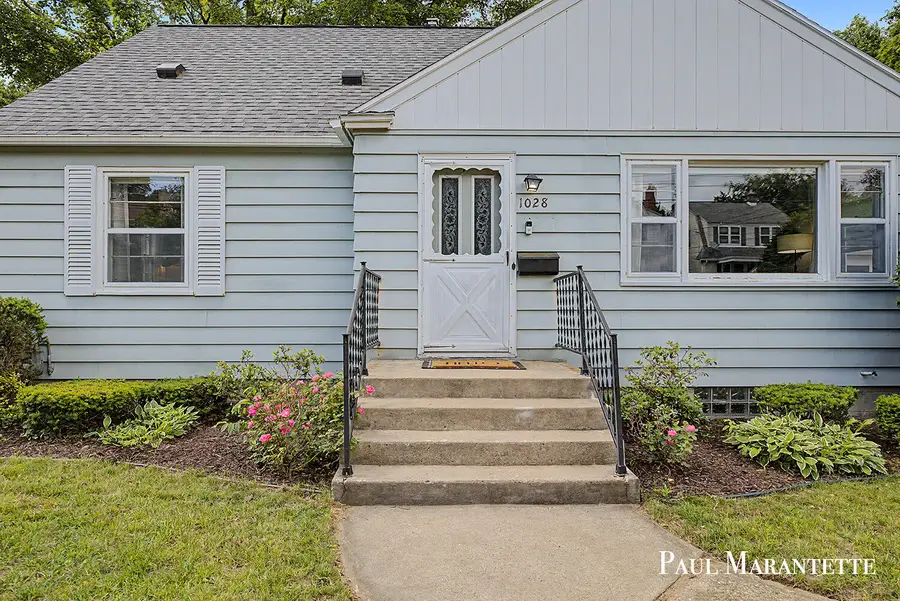 1028 Dorroll Street Ne, Grand Rapids, MI 49505 - #3