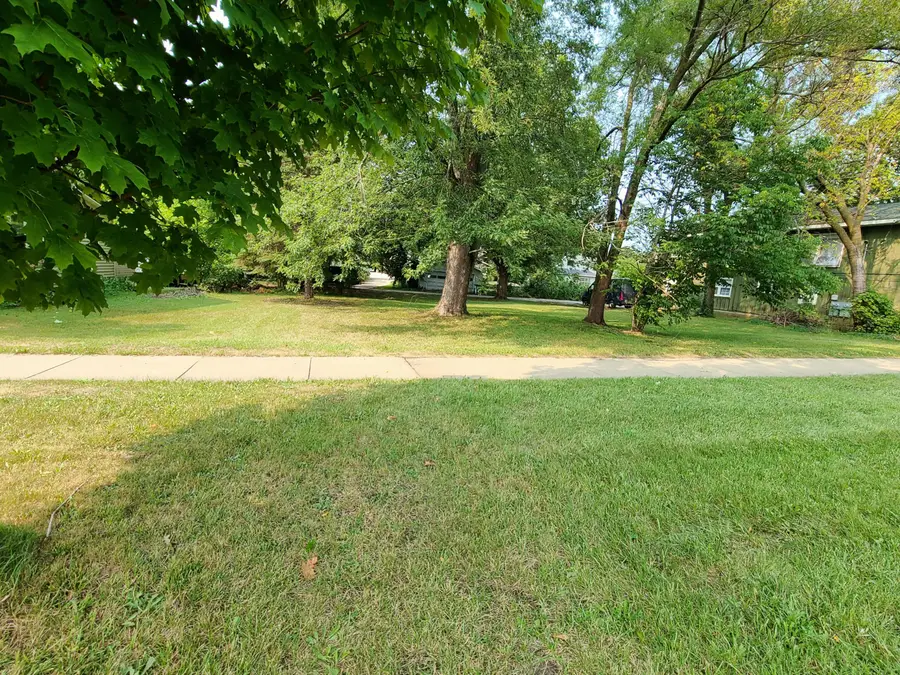 244 W Saint Joseph Street, Watervliet, MI 49098 - #2