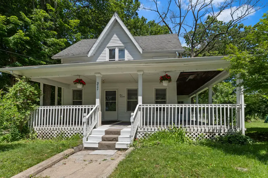 319 S 5th Street, Niles, MI 49120 - #2