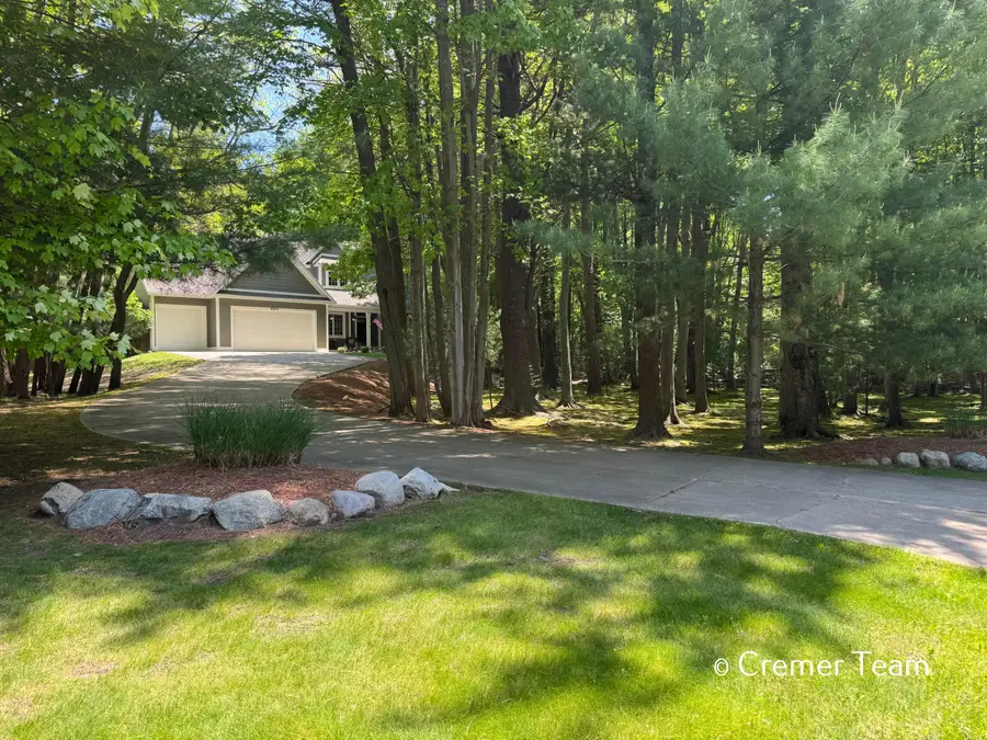 6512 Boulder Drive, Norton Shores, MI 49444 - #2