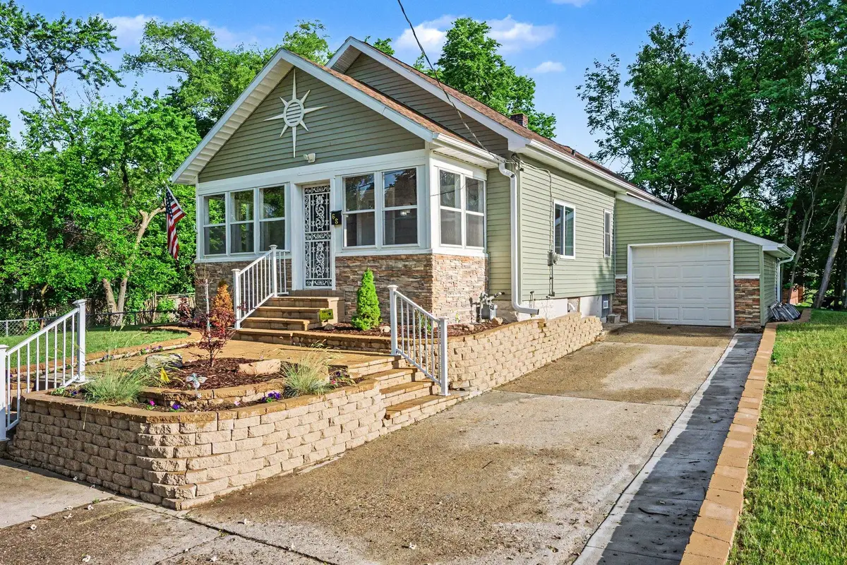68 W Baldwin Avenue W, Battle Creek, MI 49037 - #1