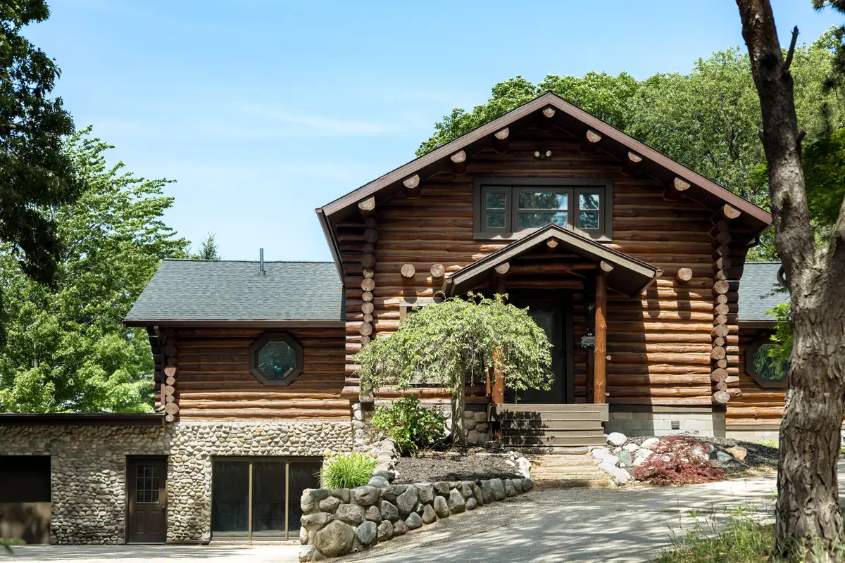17097 Roosevelt Road, Spring Lake, MI 49456 - #1