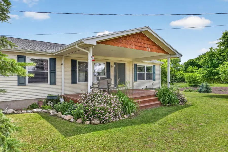 5110 N Cedar Lake Road Ne, Edmore, MI 48829 - #3