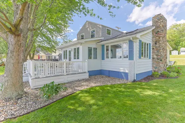 27061 Curtis Drive, Edwardsburg, MI 49112