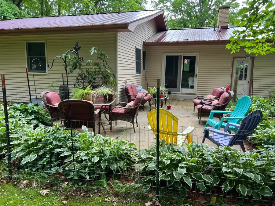 250 E 88th Street, Newaygo, MI 49337 - #3