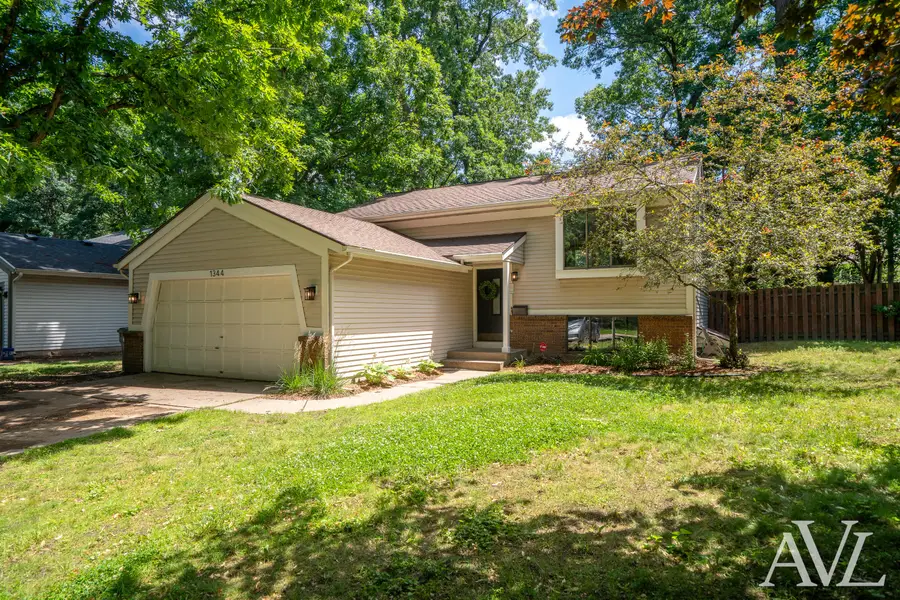 1344 Gladstone Drive Se, Grand Rapids, MI 49506 - #2