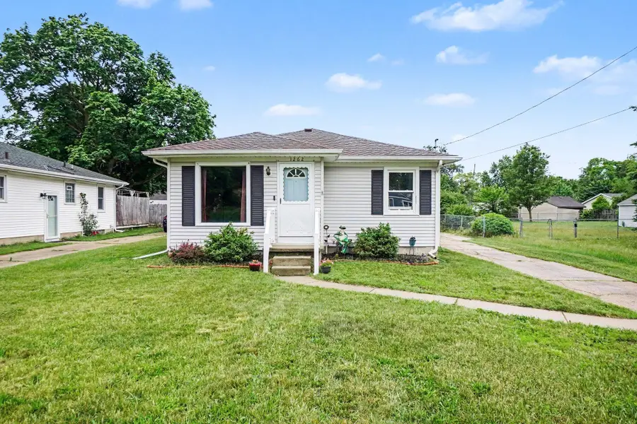 1262 Beechwood Street Ne, Grand Rapids, MI 49505 - #2