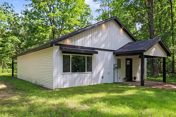 9066 Agawa Trail, Howard City, MI 49329