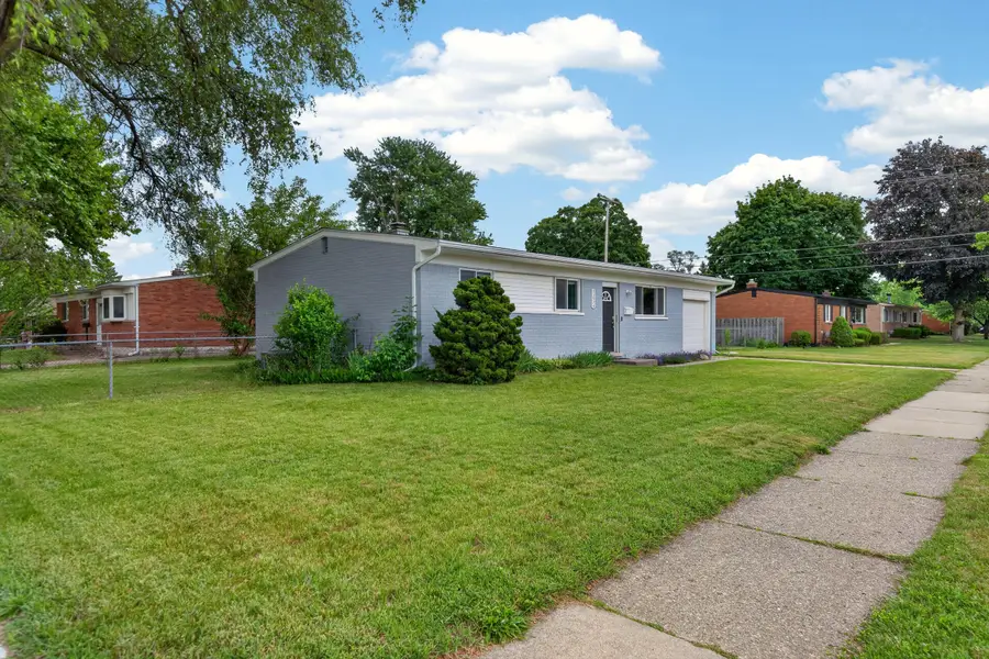 43924 Donley Drive, Sterling Heights, MI 48314 - #2