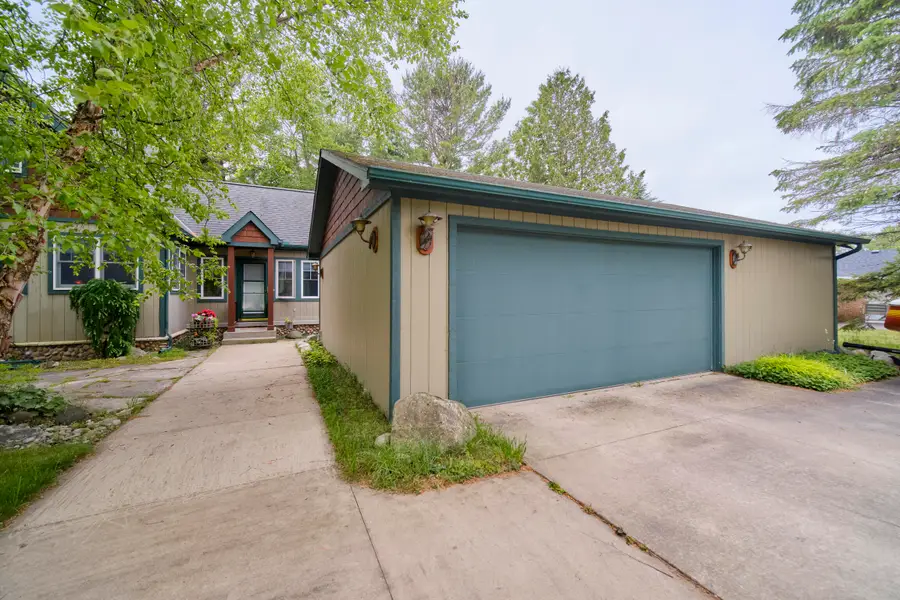 8792 S Greenway Street, Onekama, MI 49675 - #3