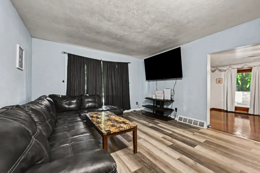 402 W Broadway Street, Three Rivers, MI 49093 - #3