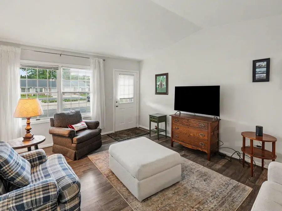 563 Yorkshire Square, Milan, MI 48160 - #3