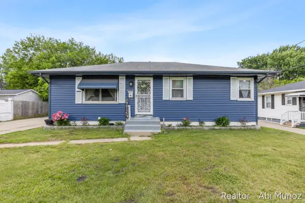 3547 Collingwood Avenue Sw, Wyoming, MI 49519