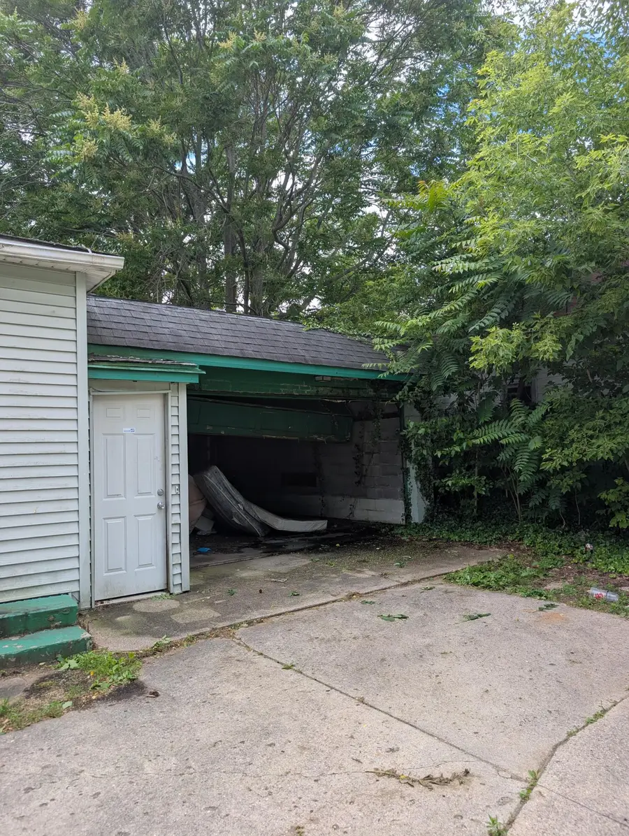 1608 Second Street, Jackson, MI 49203 - #3