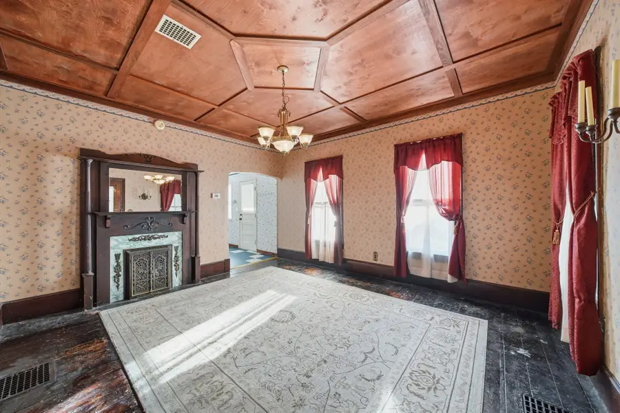 205 W Shawnee Street, Tecumseh, MI 49286 - #3