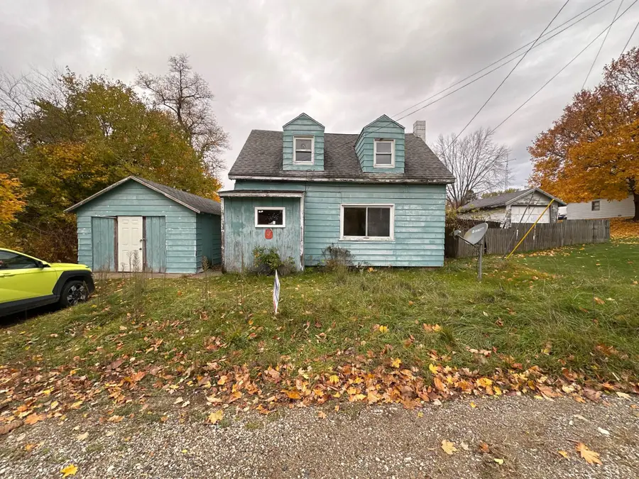 490 4th Street, Benton Harbor, MI 49022 - #2