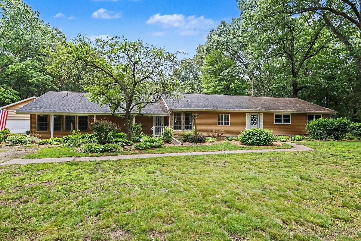 4912 N Drive S, East Leroy, MI 49051 - #1
