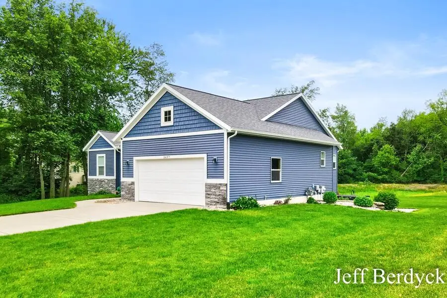 5697 Victoria Street, Allendale, MI 49401 - #2