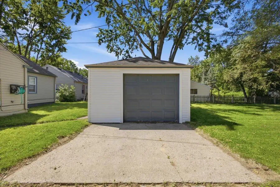 4412 Columbus Street, Wayne, MI 48184 - #3