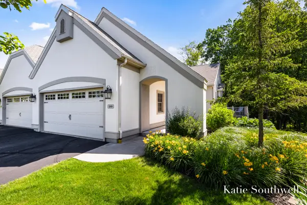 588 Enclave Court Se #20, Grand Rapids, MI 49546