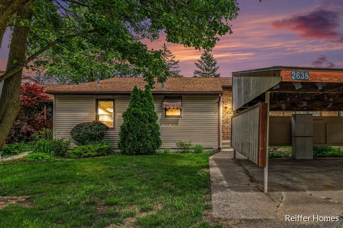 2638 Chatham Woods Drive Se, Grand Rapids, MI 49546 - #1
