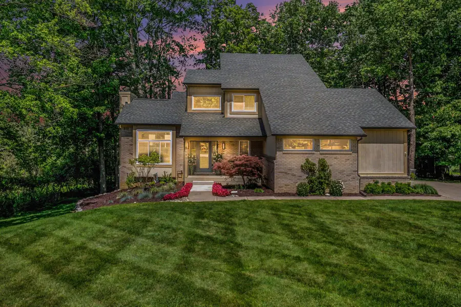 8690 Scenic Bluff Lane, White Lake, MI 48386 - #2