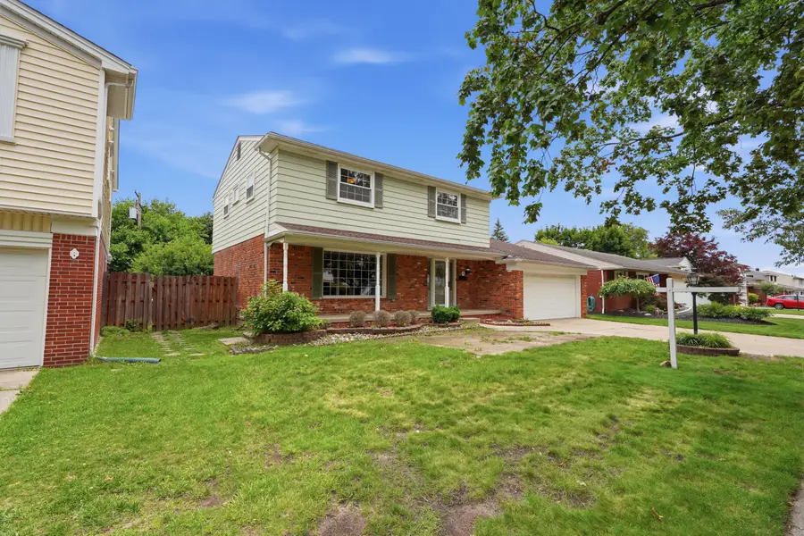 14140 Hubbard Street, Livonia, MI 48154 - #2