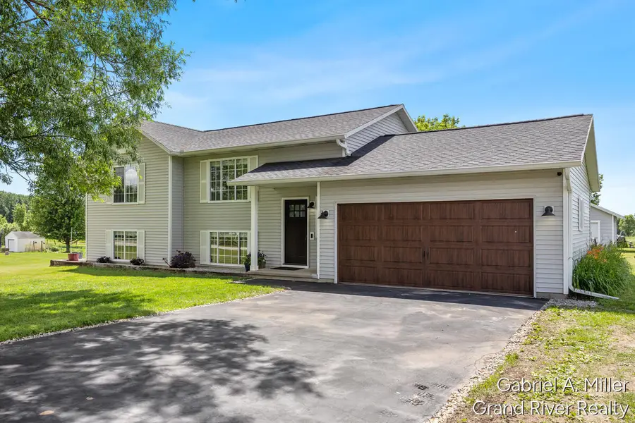 13555 Becker Court Ne, Cedar Springs, MI 49319 - #2