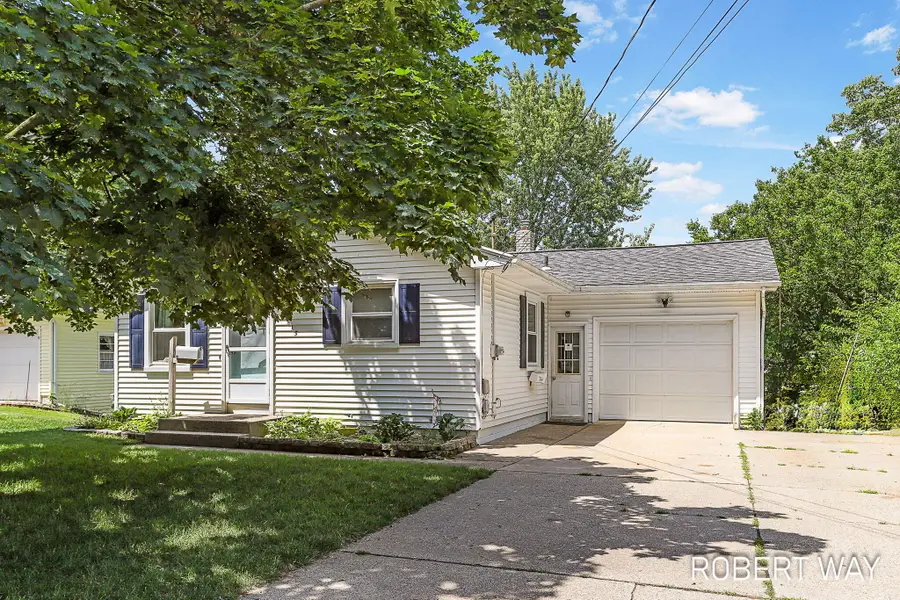 3815 Perry Avenue Sw, Wyoming, MI 49519 - #3