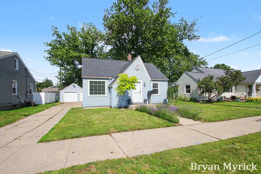 762 Central Avenue, Holland, MI 49423 - #2