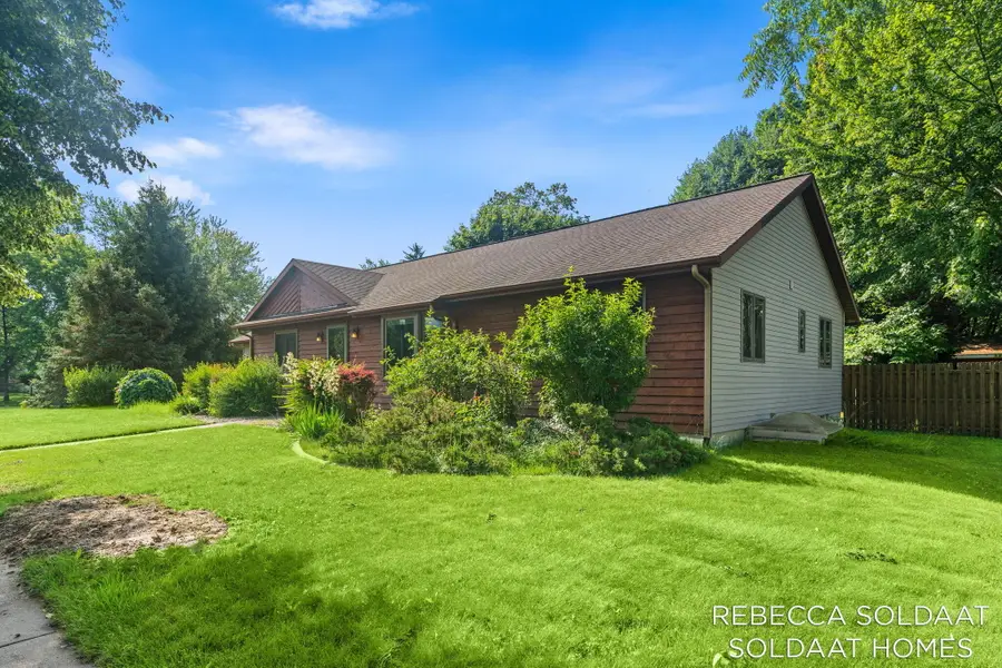 3464 Leonard Street Nw, Grand Rapids, MI 49534 - #3