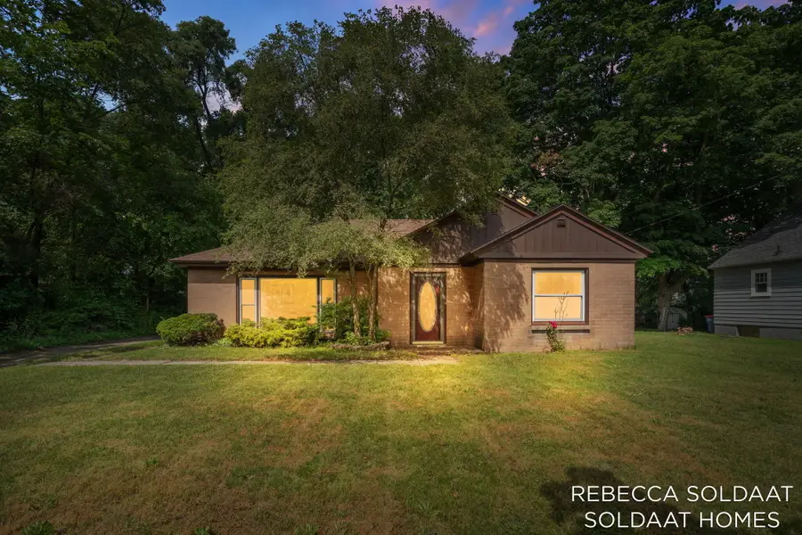 1621 Preston Avenue Nw, Grand Rapids, MI 49504 - #2