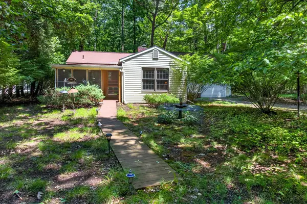 7110 Horseshoe Drive, Three Oaks, MI 49128