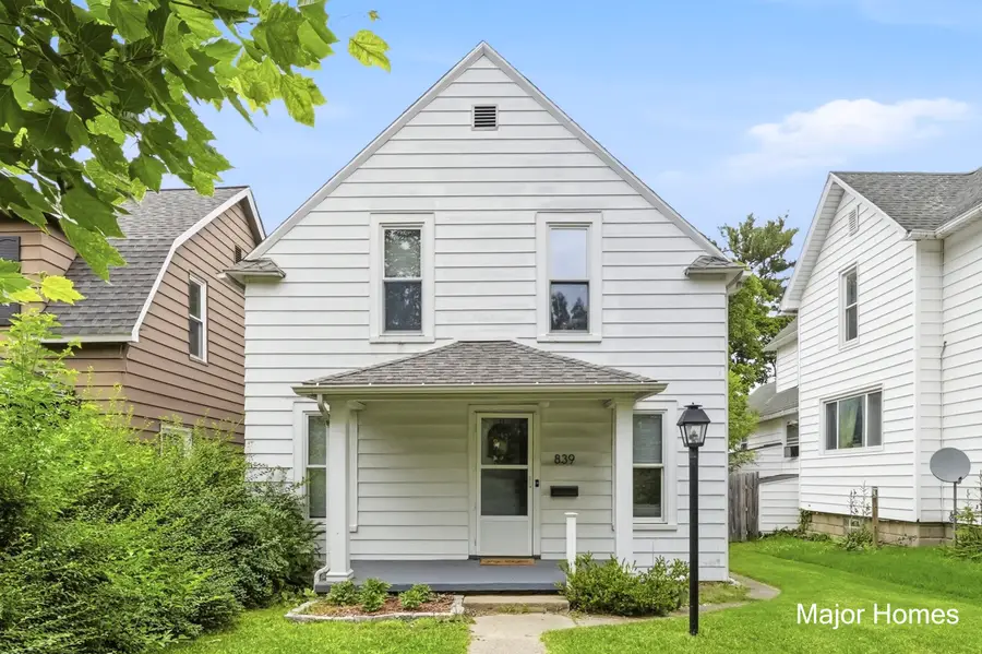 839 Crescent Street Ne, Grand Rapids, MI 49503 - #3
